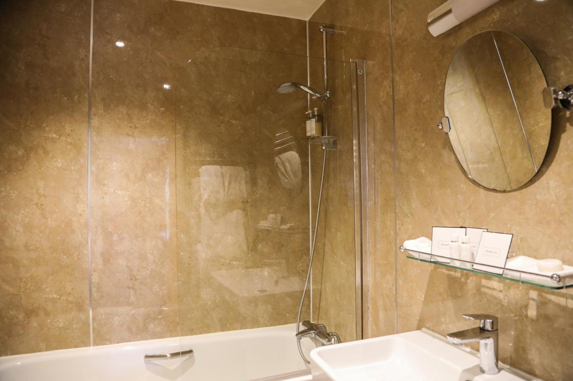 שרבורן The Eastbury & Spa מראה חיצוני תמונה